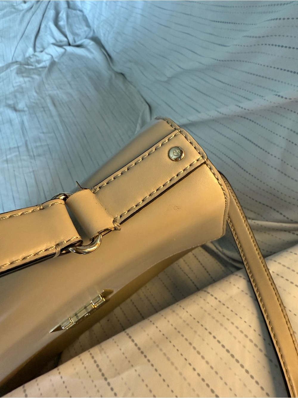 Kate Spade New York 100% Leather Cream Top Handle Crossbody Satchel - Picture 3 of 14